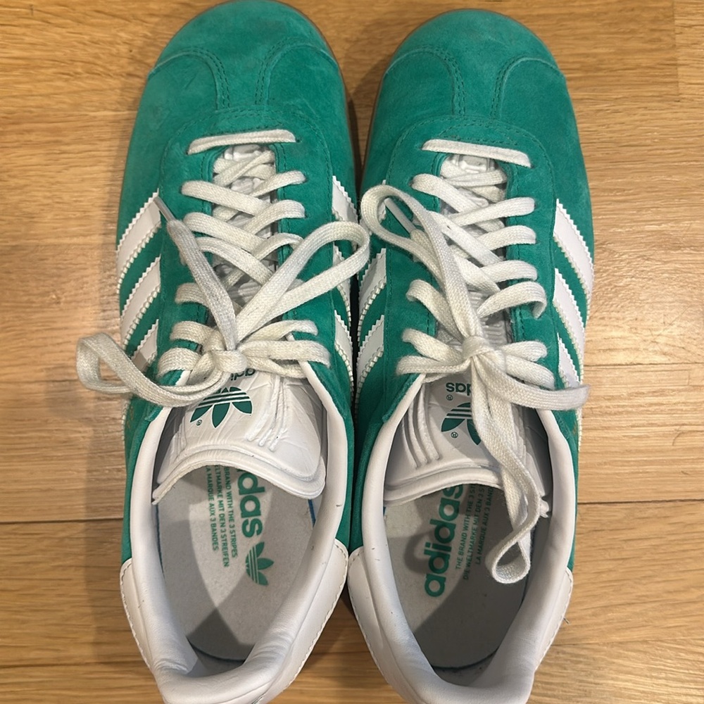Green suede Adidas Gazelles - Picture 2 of 4